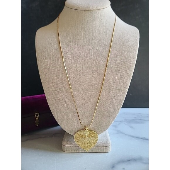 Gold Tone Metal Leaf Shaped Pendant Necklace - Picture 2 of 10